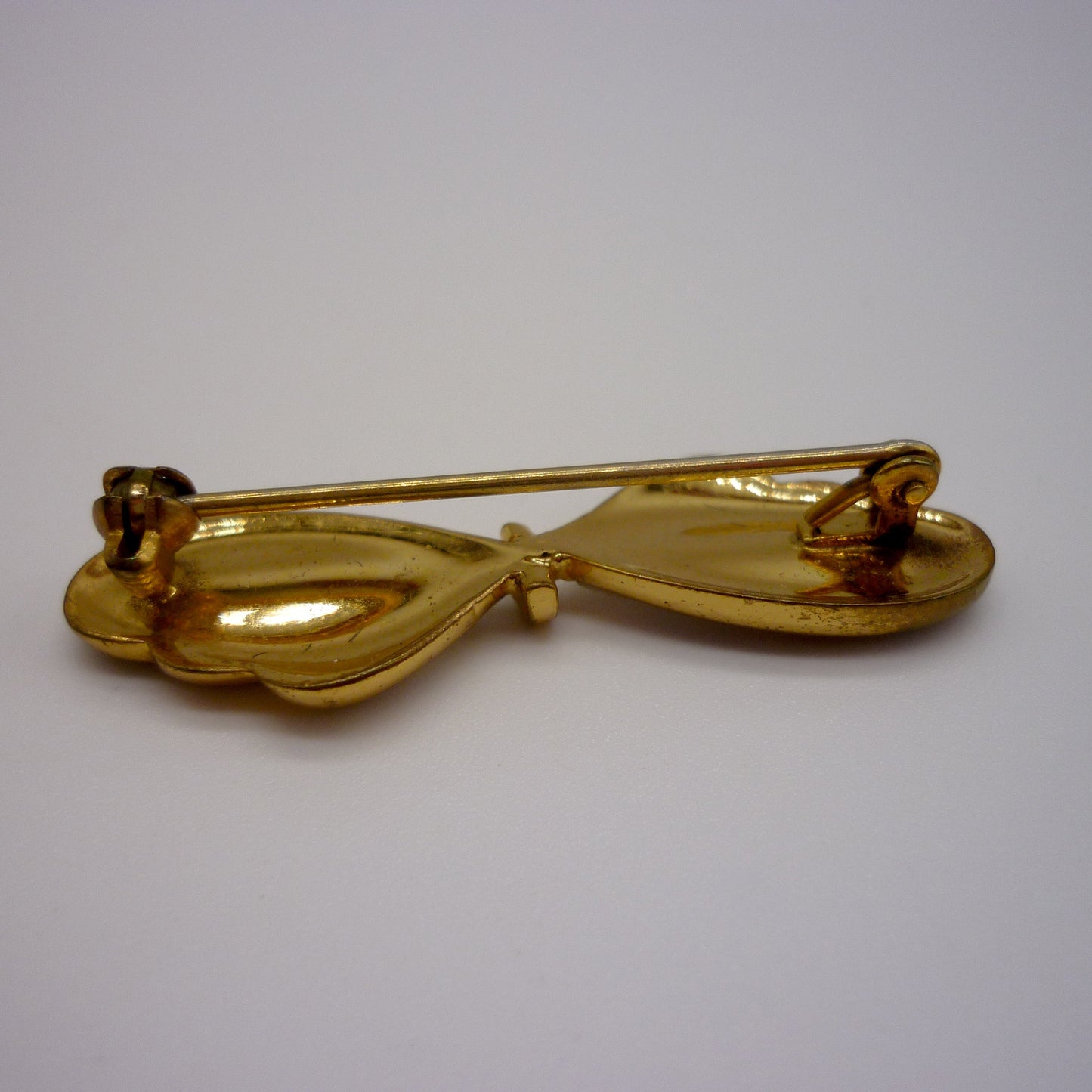 Vintage Gold Tone Bow Brooch with Mother of Pearl Panels