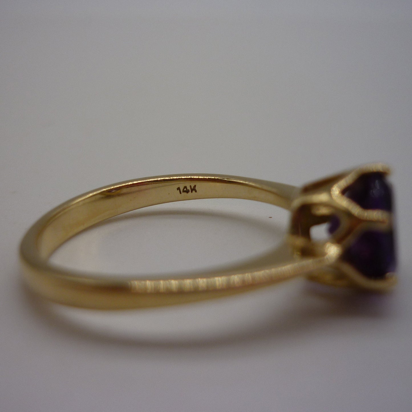 Vintage 14k Yellow Gold Amethyst Solitaire Ring Size 6.5