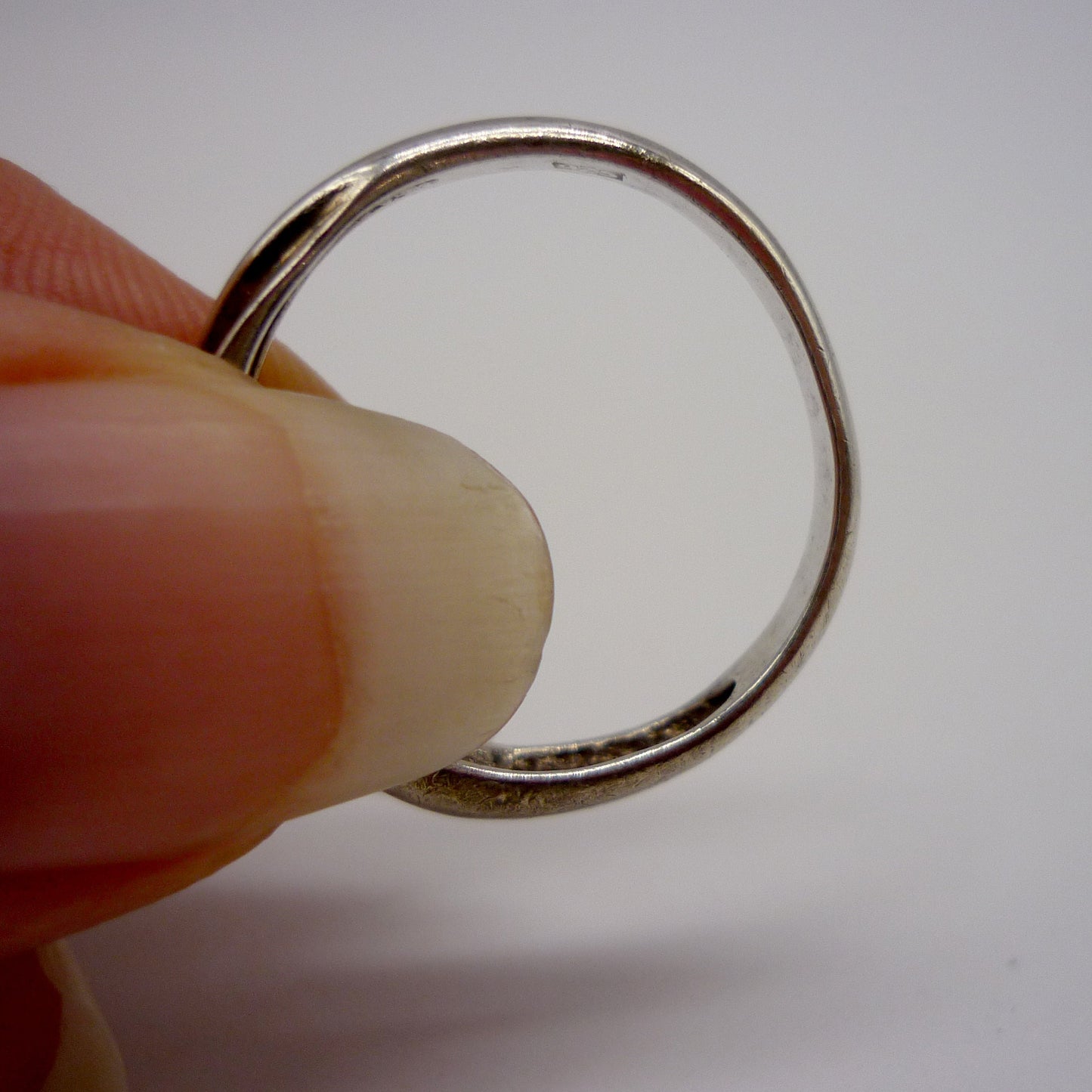 Vintage Sterling Silver Crossover Band Ring Size 7