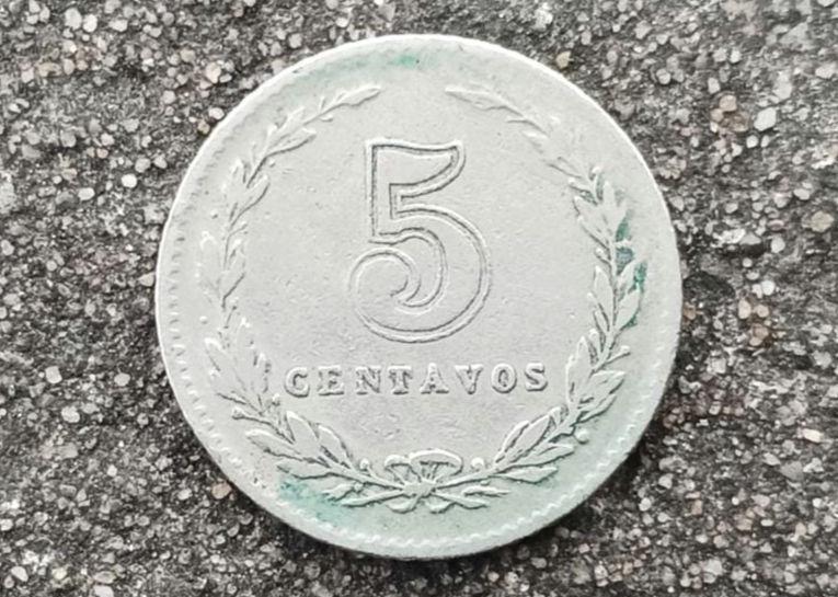 1937 Argentinian 5 Centavos Coin: Copper-Nickel Collectible
