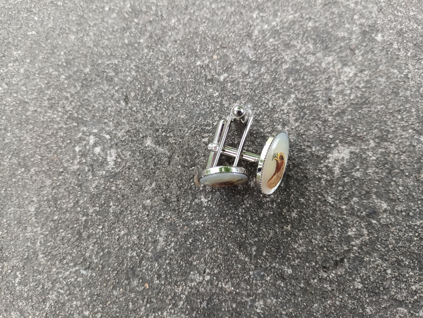 Vintage Hand Painted Eagle Cufflinks: Mother of Pearl Retro Accessory