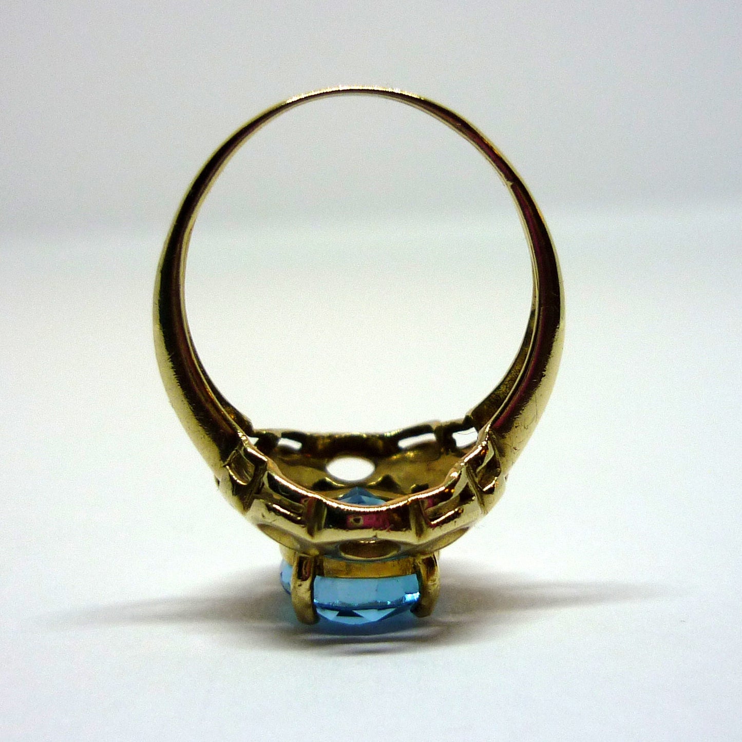 9k Gold Blue Topaz Ring: Filigree Statement Ring, Size 6.25