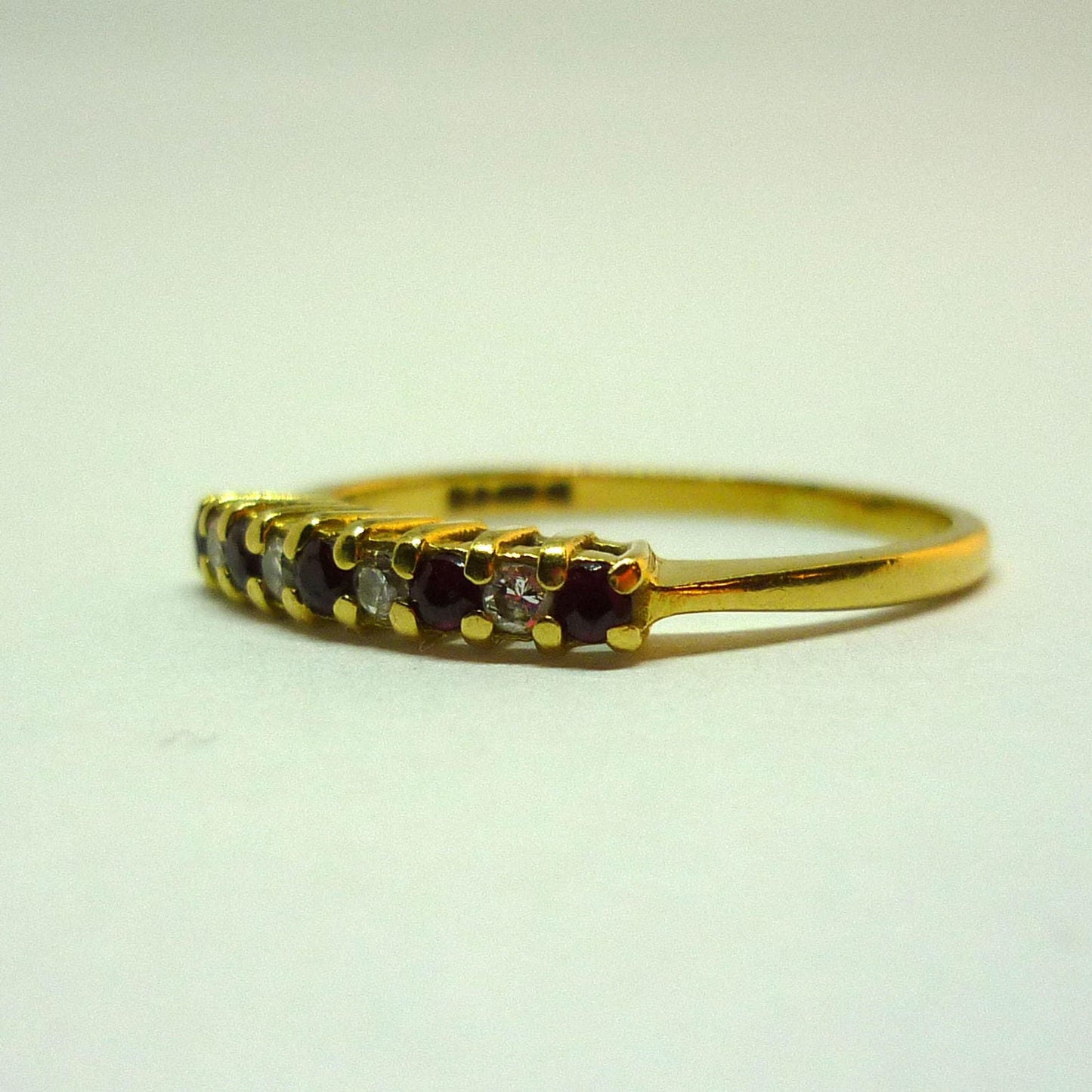 Vintage 18k Gold Ruby & Diamond Ring - Size 5.5