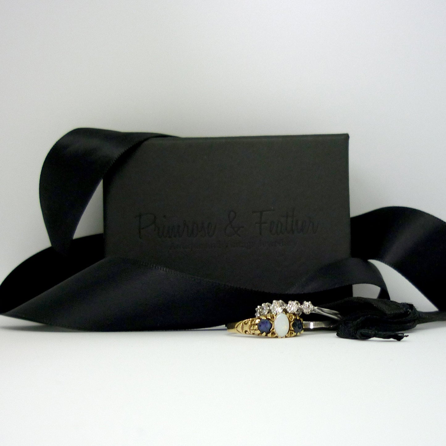 Vintage 18k Gold Ruby & Diamond Ring - Size 5.5