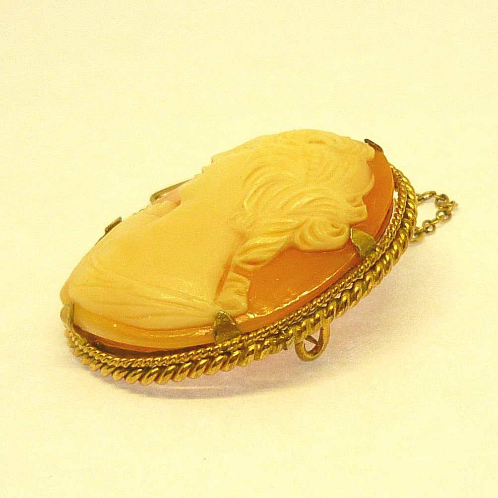 Victorian Shell Cameo Brooch: Antique Rolled Gold Pendant, Circa 1900