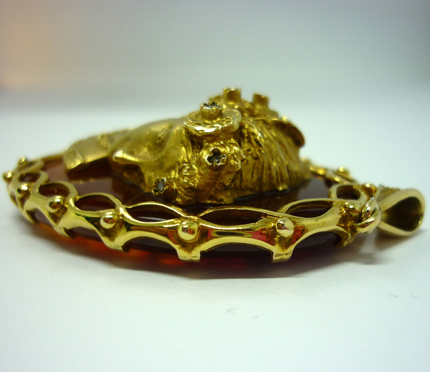 Gold & Agate Cameo Pendant