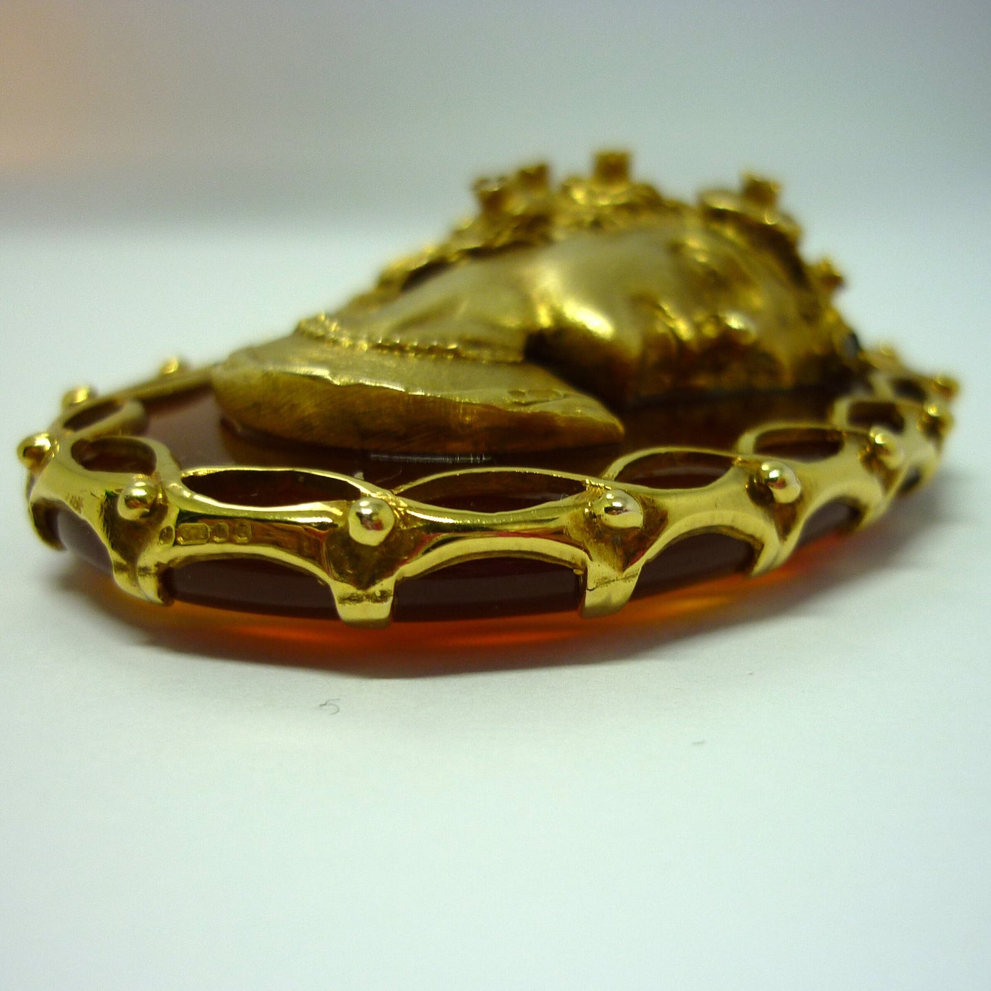 Gold & Agate Cameo Pendant