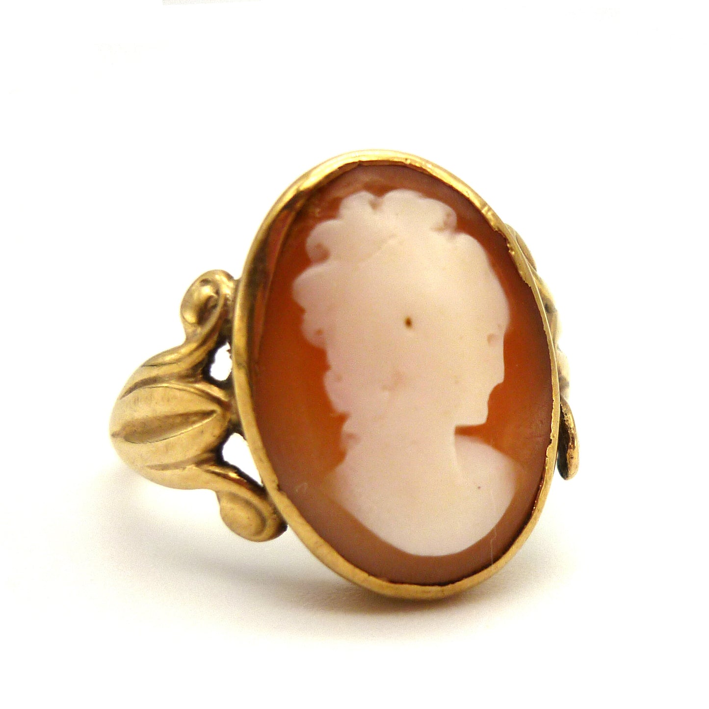Antique Shell Cameo Ring in 9k Gold, Victorian Portrait Jewellery
