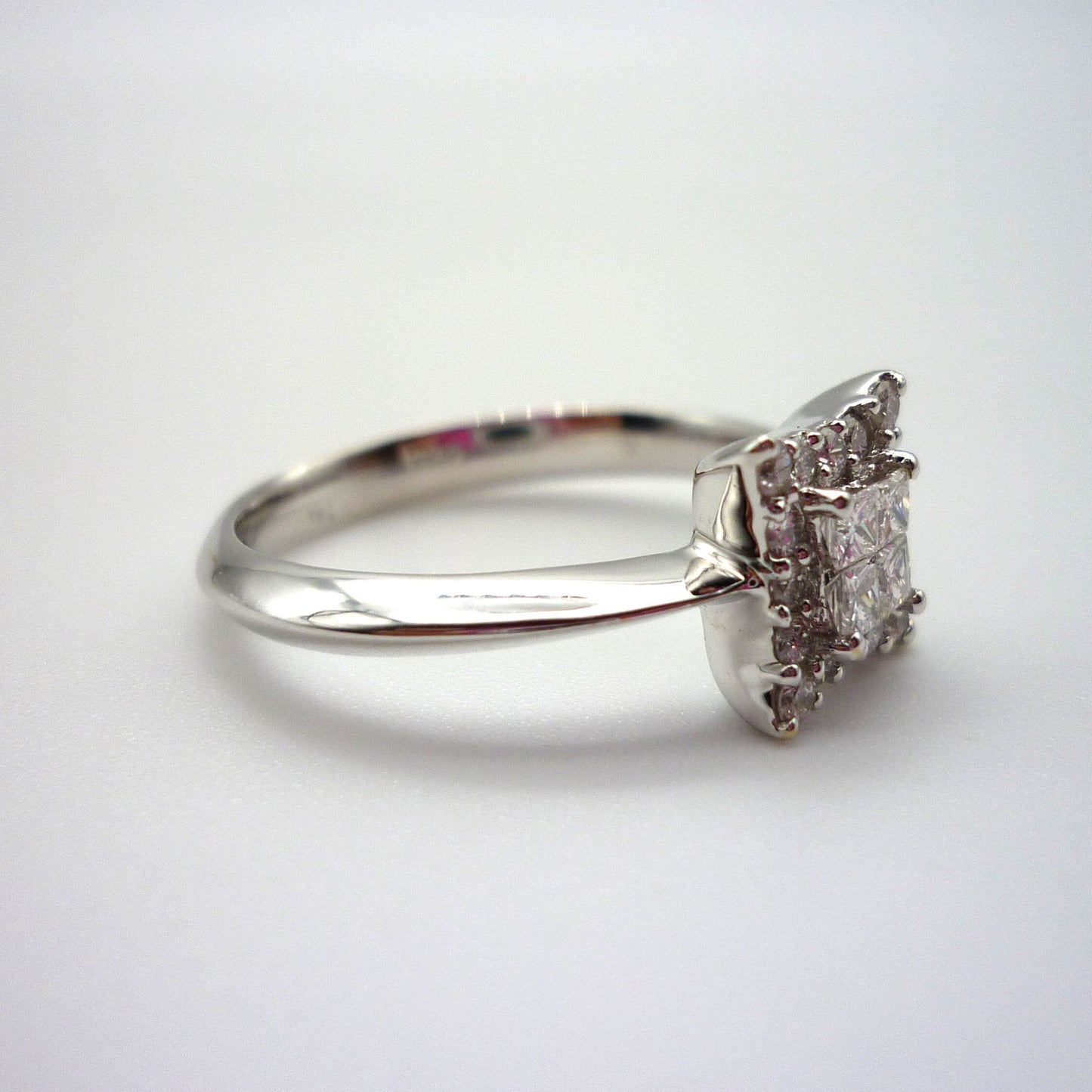 18k White Gold Square Diamond Ring with Knife Edge Band Size 5.75