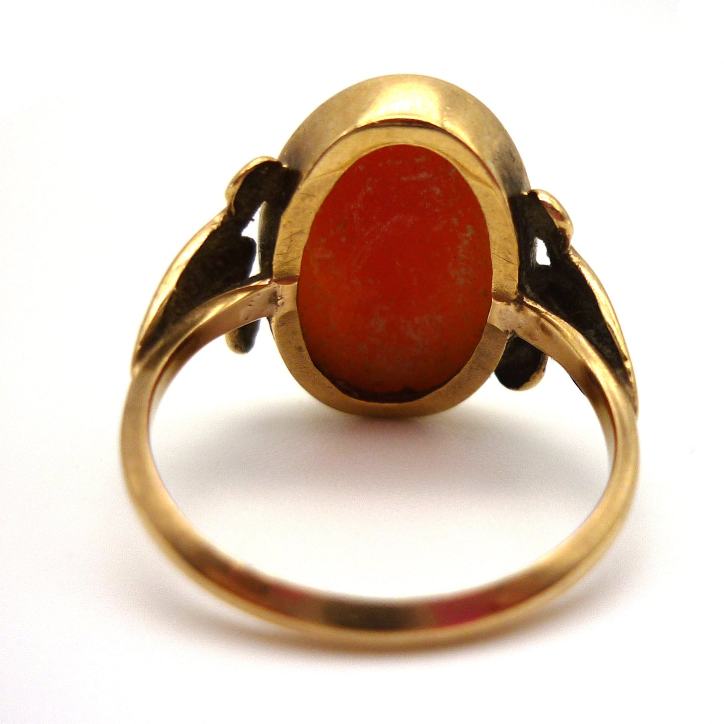 Antique Shell Cameo Ring in 9k Gold, Victorian Portrait Jewellery