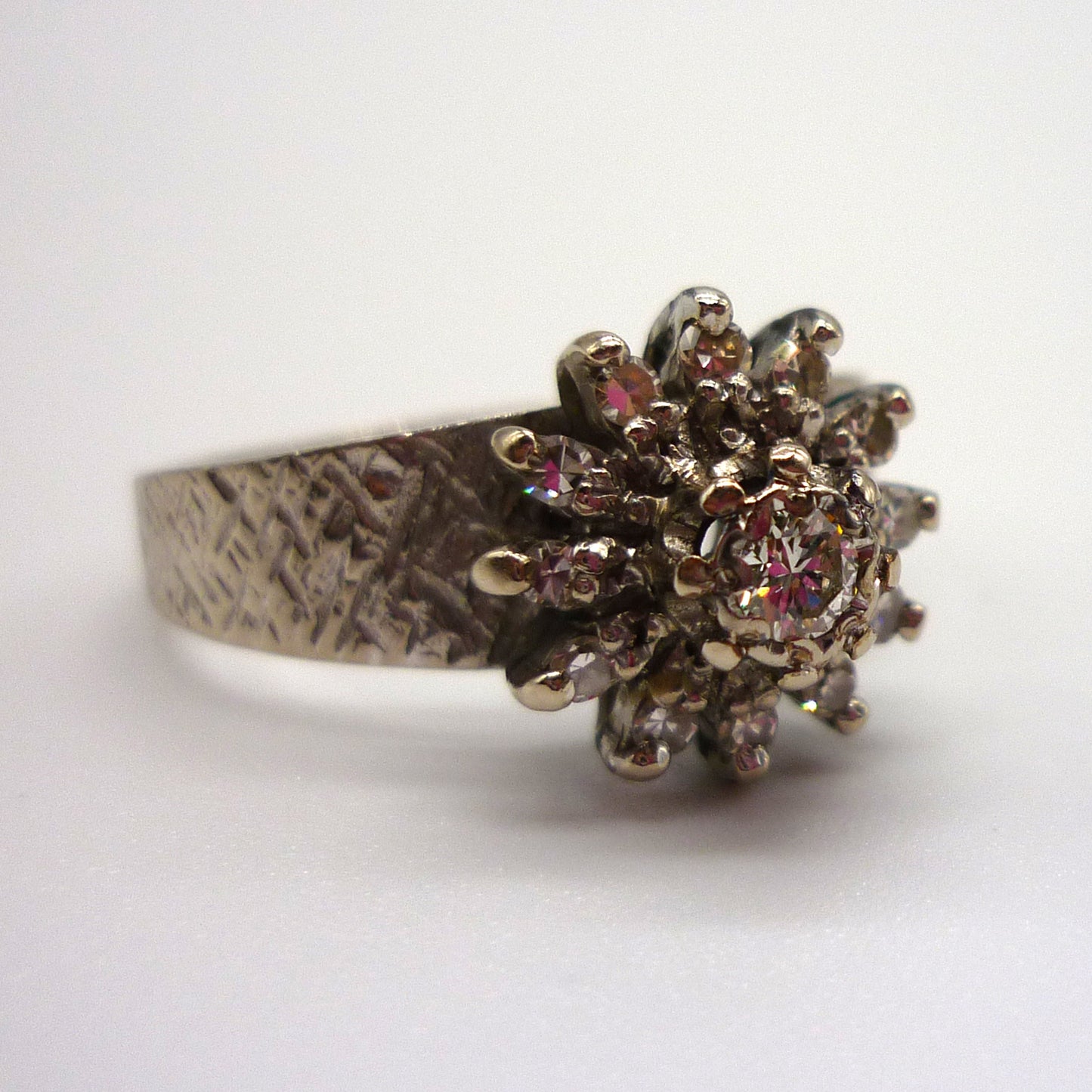 18k White Gold Diamond Cluster Ring
