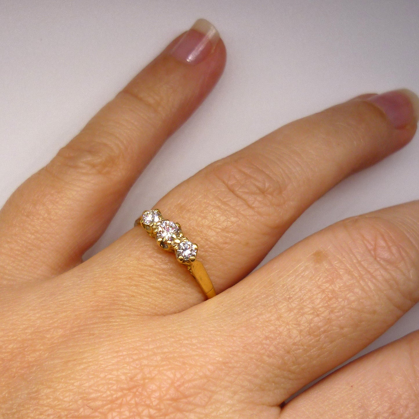 18k Yellow Gold 3 Stone 0.2ct Diamond Ring Size 6.25