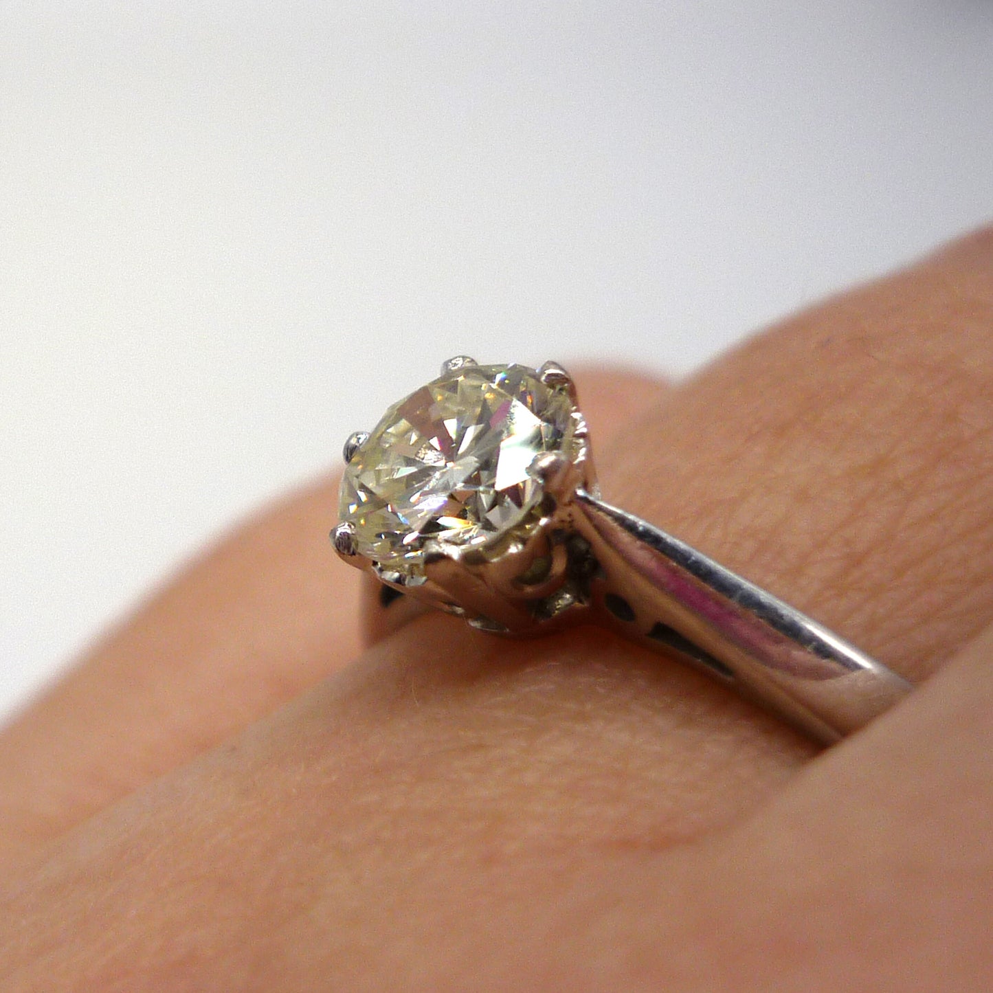 Vintage Brilliant Cut Diamond Solitaire in 18k White Gold, Traditional Engagement Ring Size 6.75