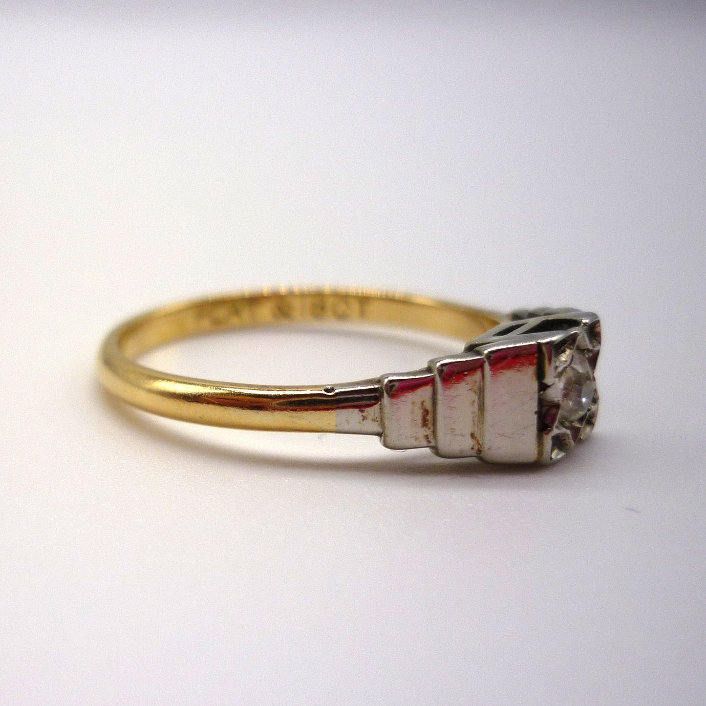 Antique Art Deco 18ct Diamond Solitaire Ring with Platinum Shoulders