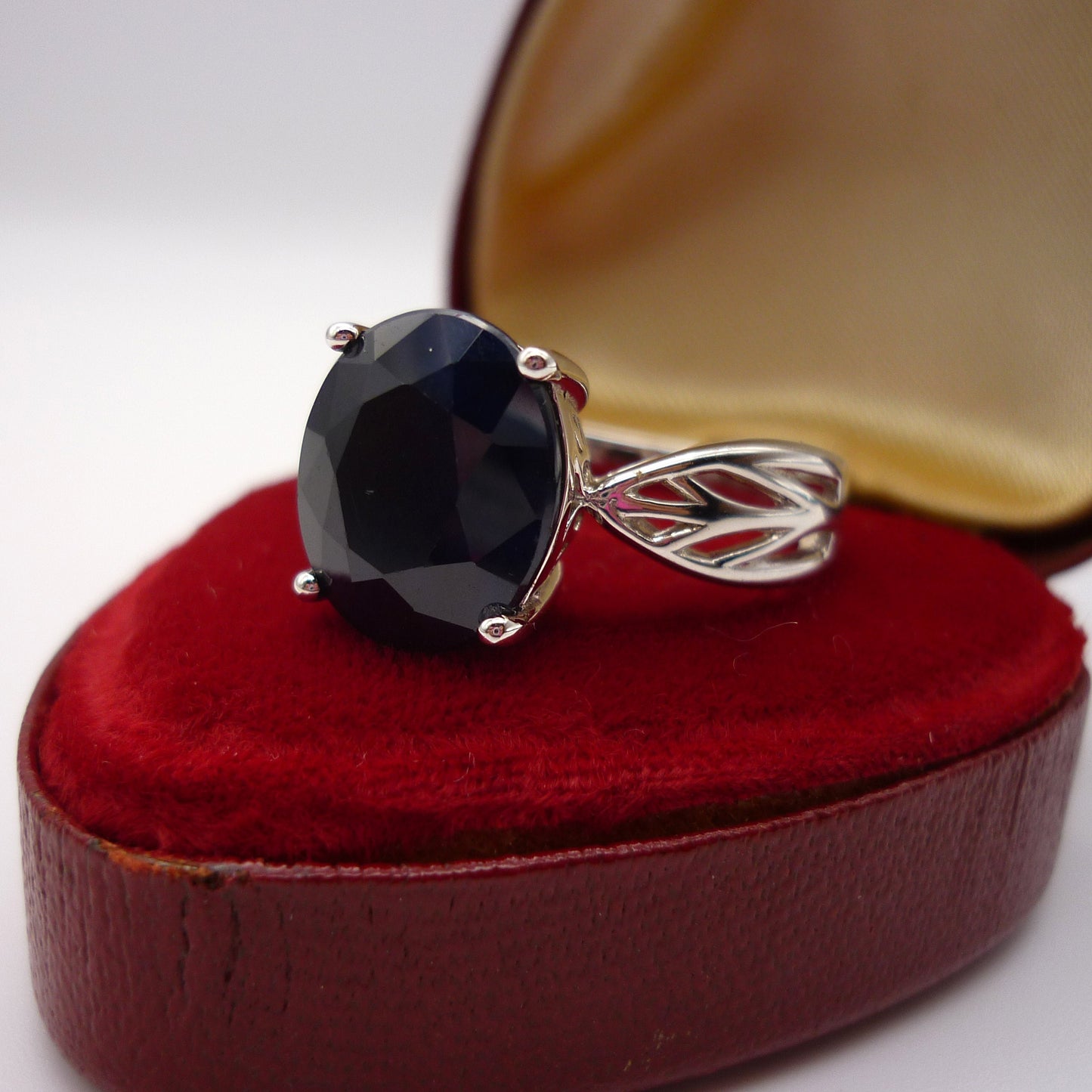 Chunky Ornate Silver Ring with Large Faceted Madagascan Sapphire Size 7.75