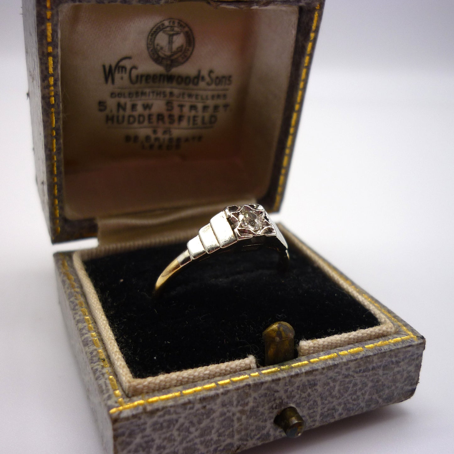 Antique Art Deco 18ct Diamond Solitaire Ring with Platinum Shoulders