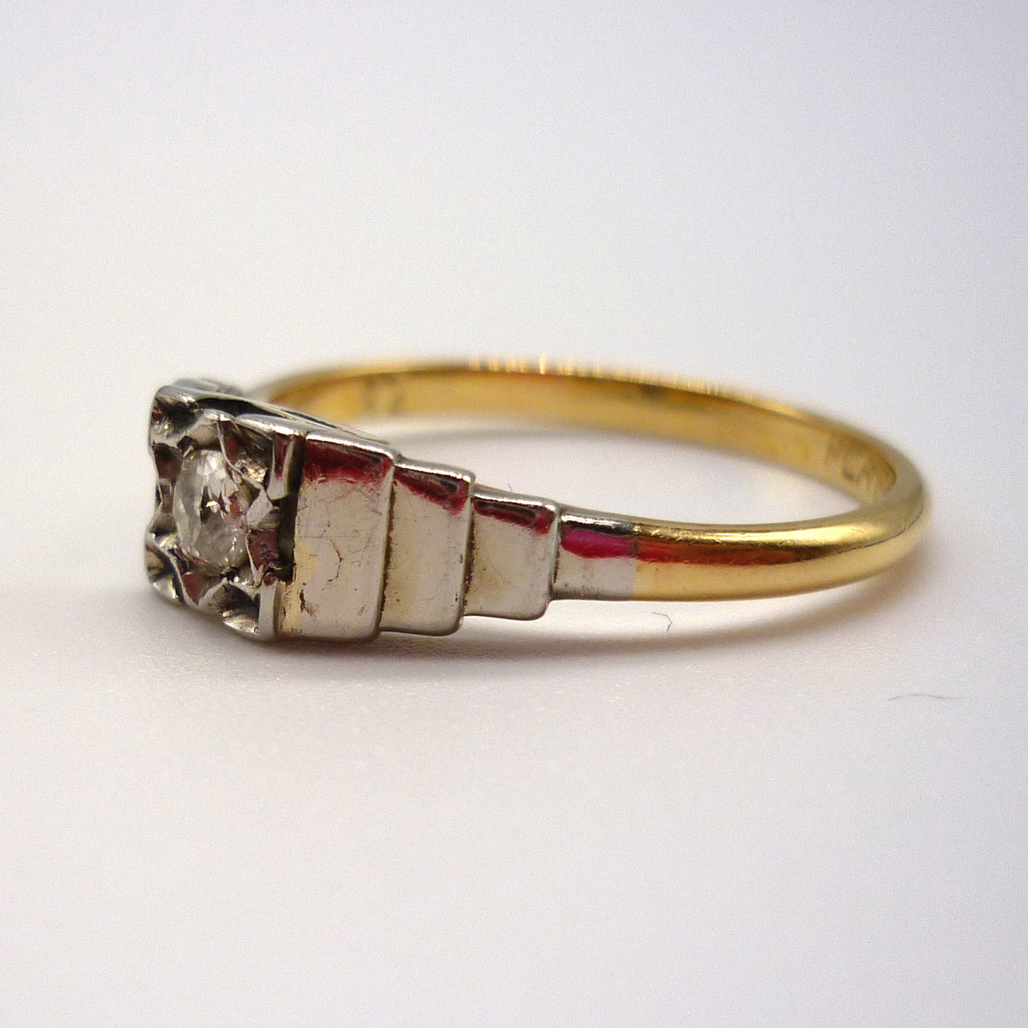Antique Art Deco 18ct Diamond Solitaire Ring with Platinum Shoulders