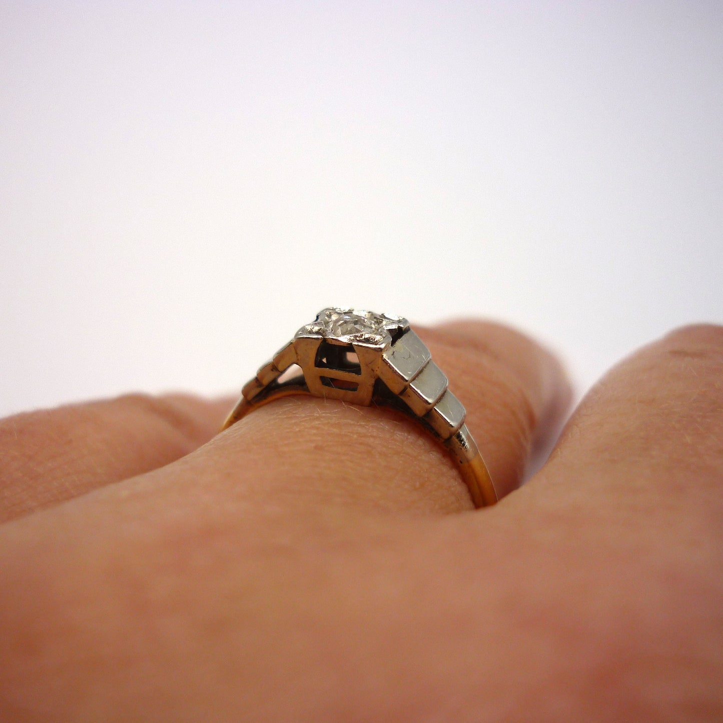 Antique Art Deco 18ct Diamond Solitaire Ring with Platinum Shoulders