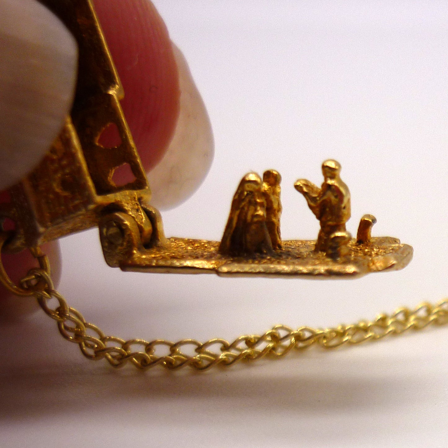 9ct Gold Opening Church Charm Necklace