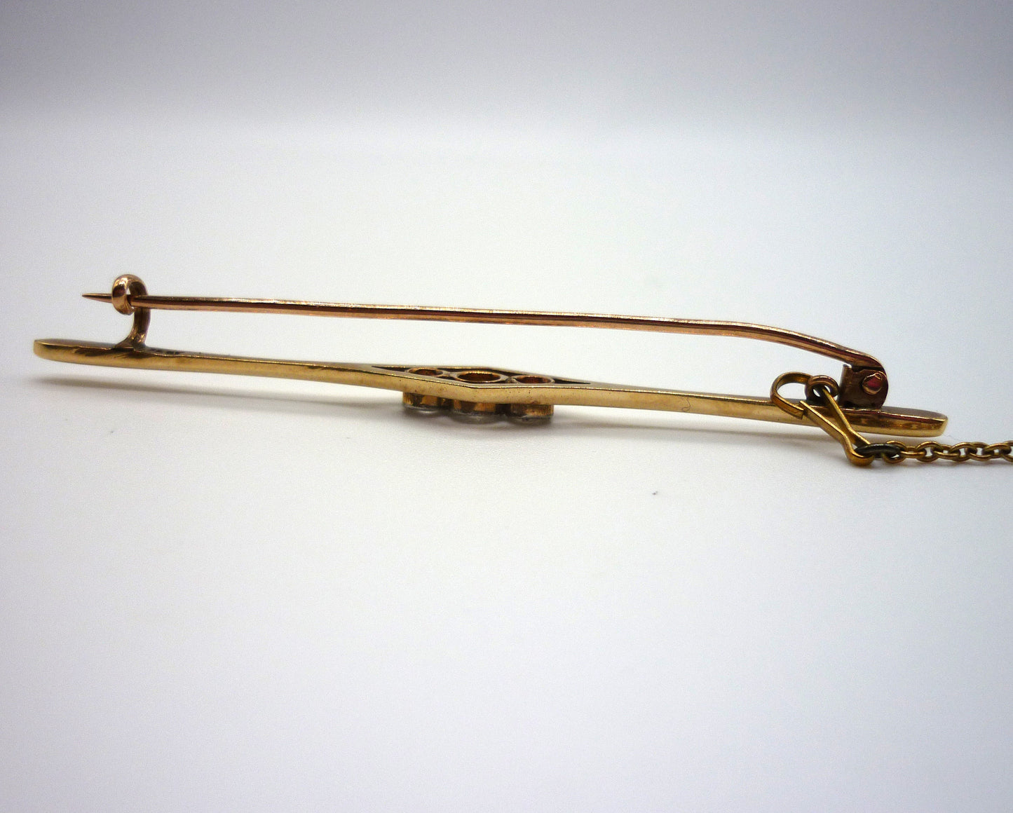 Antique 15ct Gold Bar Brooch with 3 Old Cut Diamonds