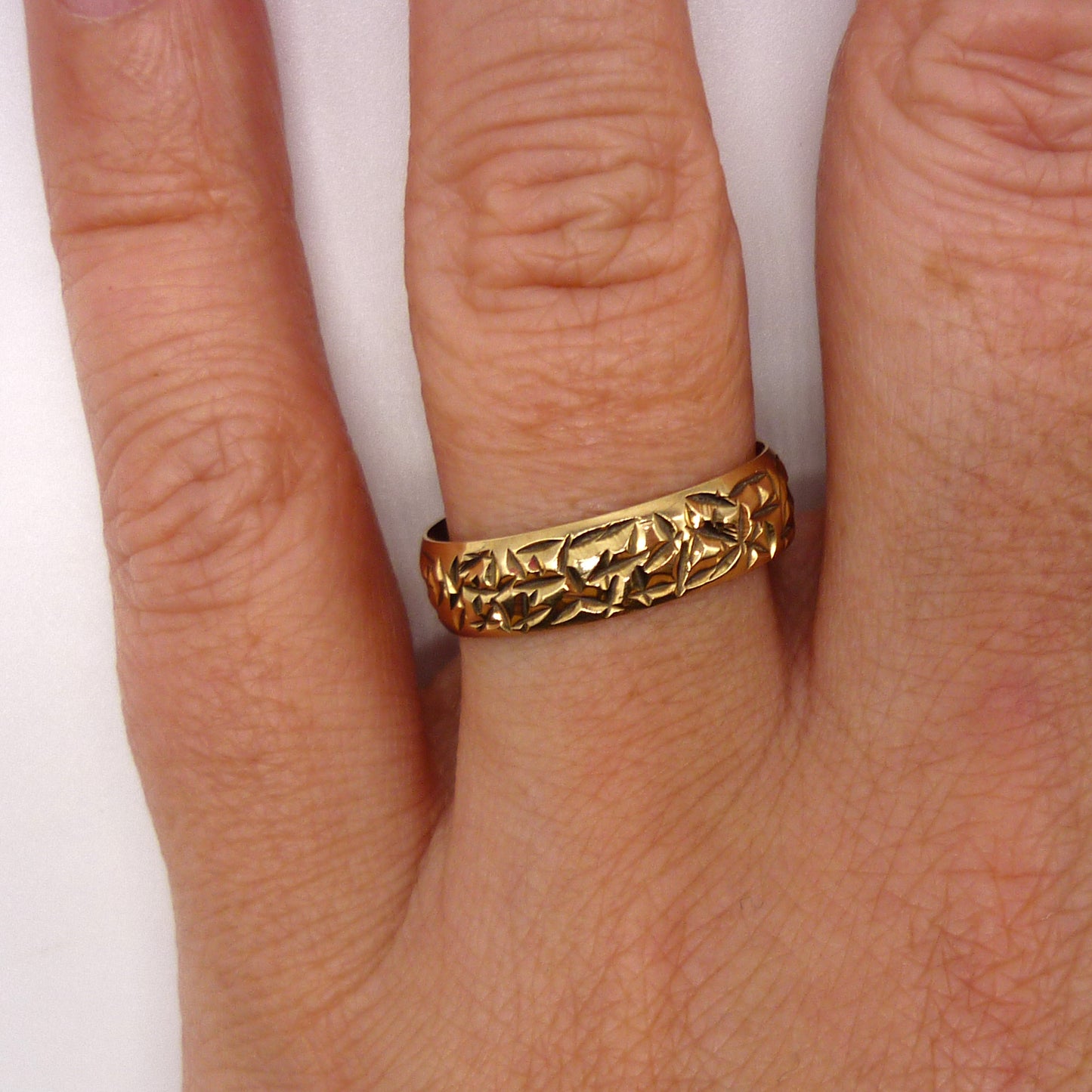 Textured Gold Band Ring Size 8