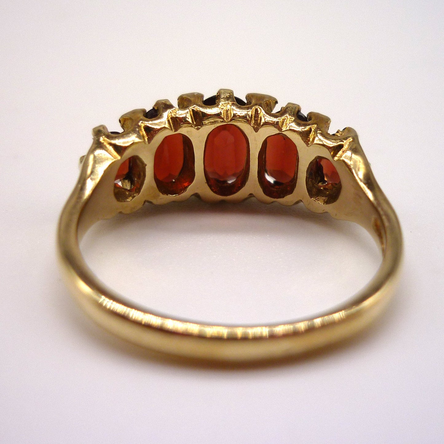 Vintage Yellow Gold and Garnet Ring Size 7.25