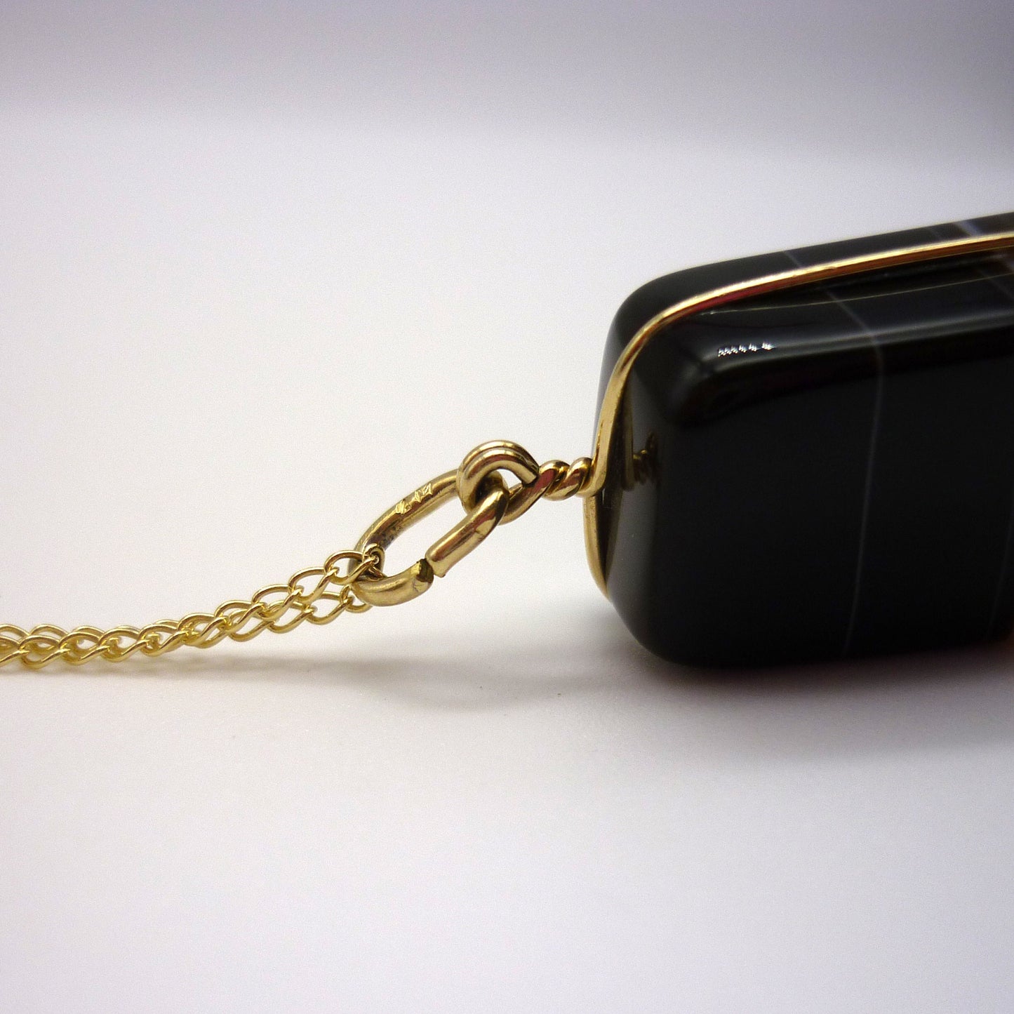 Vintage Banded Agate Pendant on 9ct Gold Curb Chain