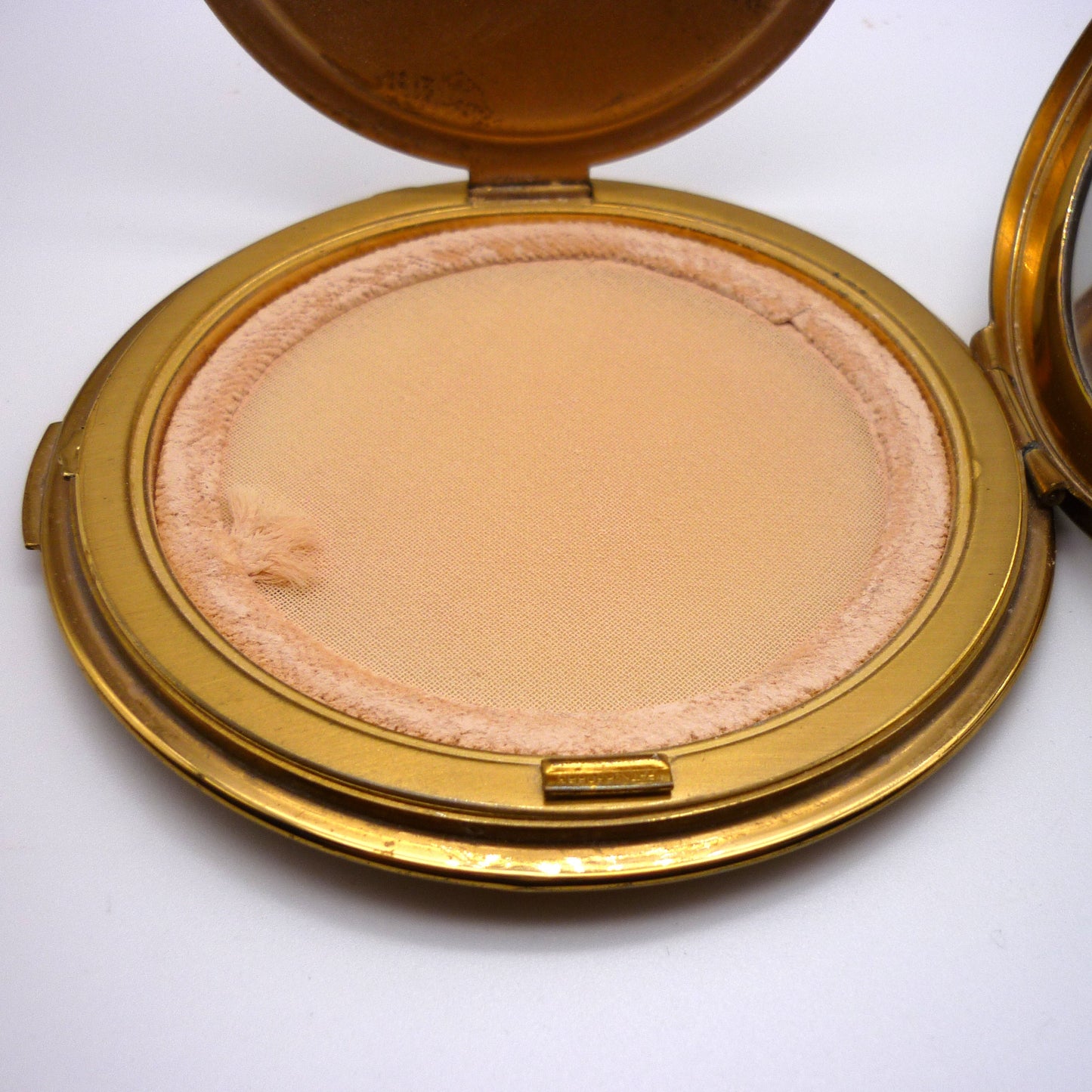 Vintage Stratton Compact: Hand Painted Lid, Floral Inner Lid