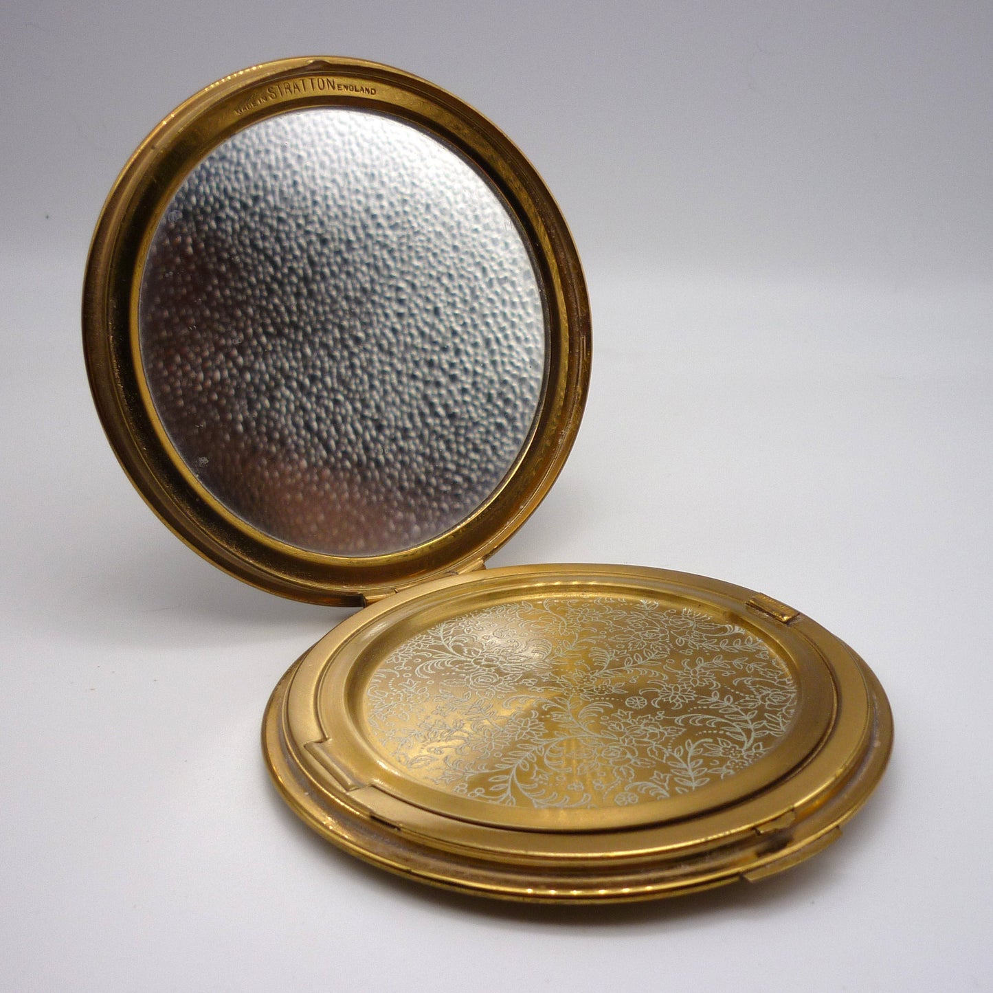Vintage Stratton Compact: Hand Painted Lid, Floral Inner Lid