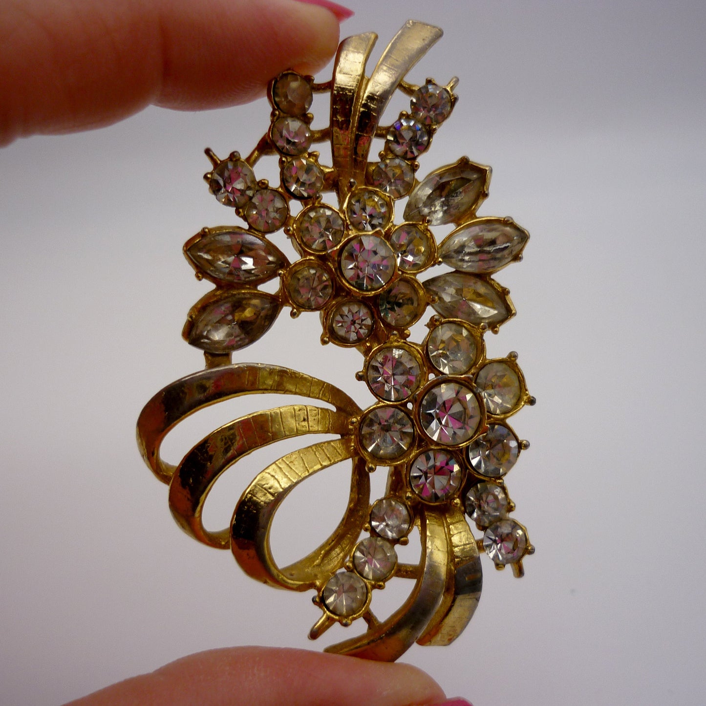 Large Vintage Rhinestone Gold Tone Flower Brooch