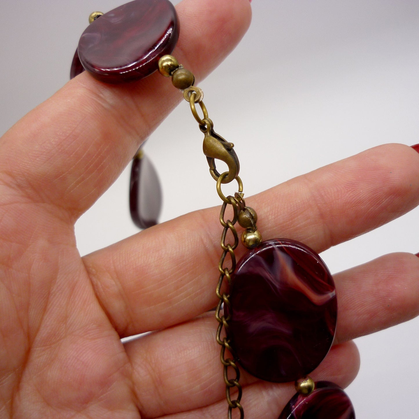 Marbled Flat Oval Plastic Beaded Necklace