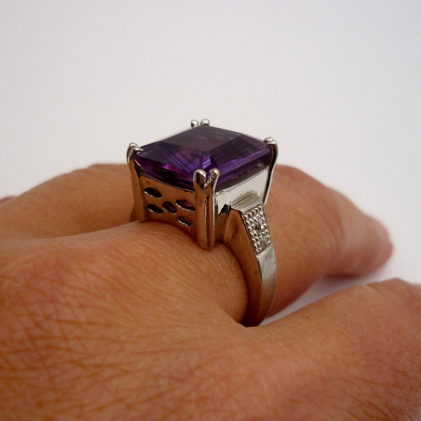 Silver Cocktail Ring Set With Large Purple Stone Size 6.75