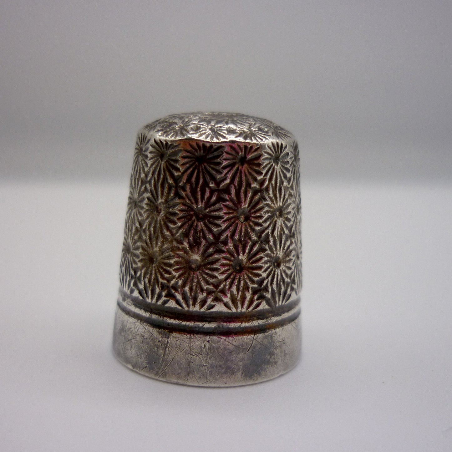 Antique Silver Plated Dorcas Size 6 Thimble by Charles Horner with Floral Daisy Pattern