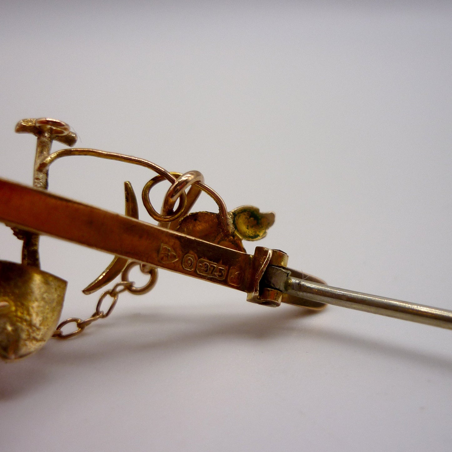 Edwardian Bar Brooch, Antique Gold Rush Jewellery