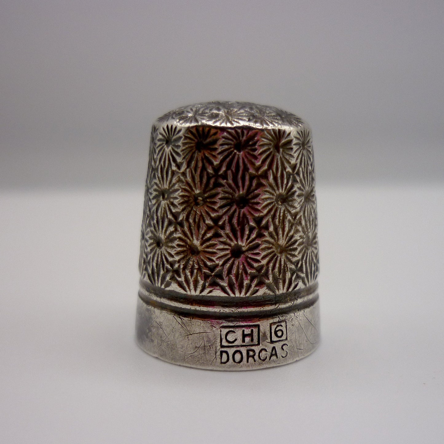 Antique Silver Plated Dorcas Size 6 Thimble by Charles Horner with Floral Daisy Pattern