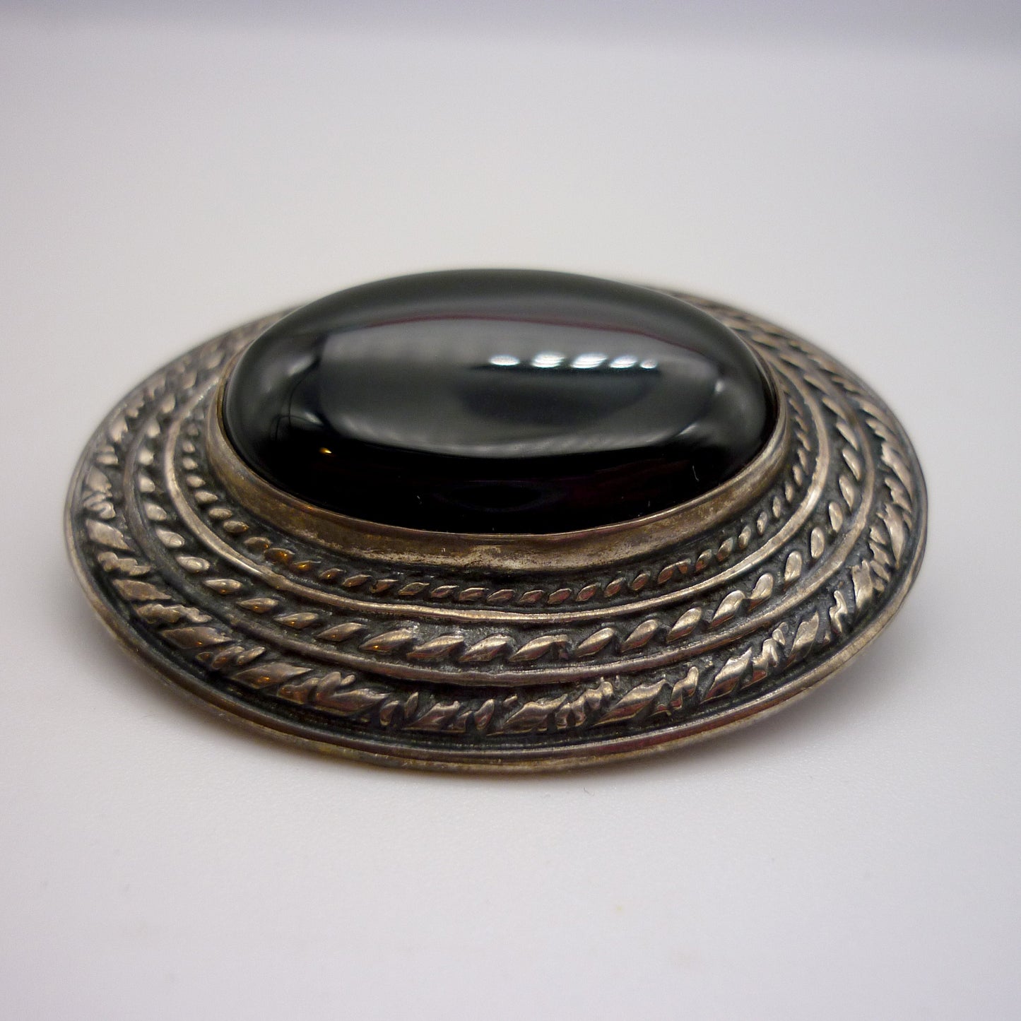 Vintage Malcolm Gray Silver & Onyx Brooch