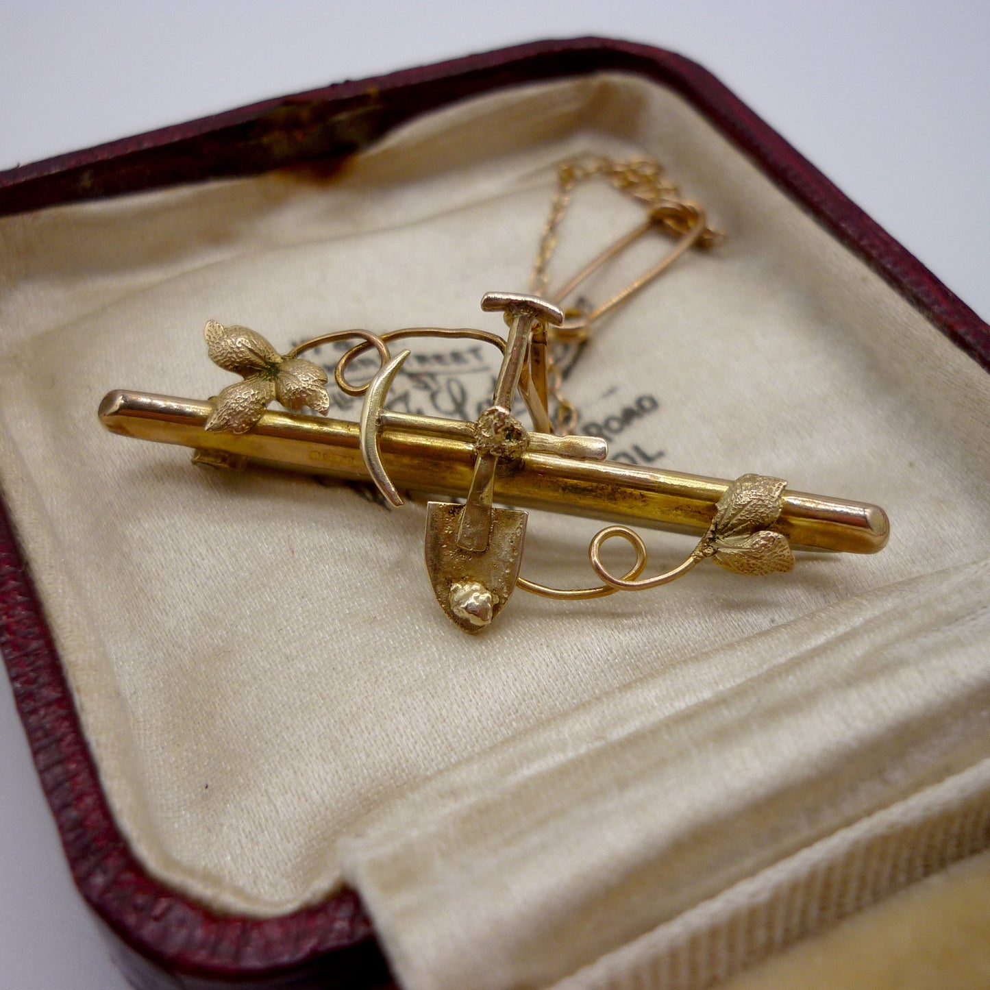 Edwardian Bar Brooch, Antique Gold Rush Jewellery