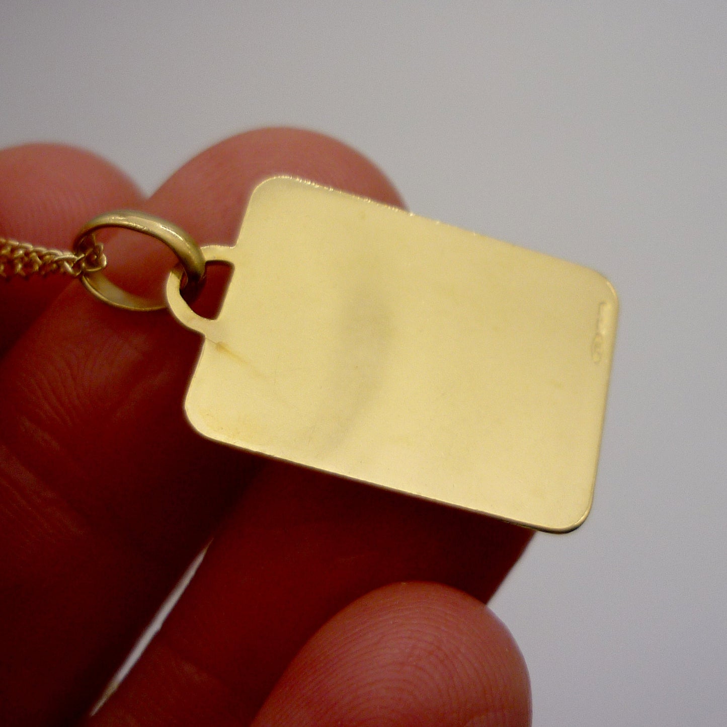 Vintage Italian 18k Yellow Gold Virgin Mary Pendant Necklace