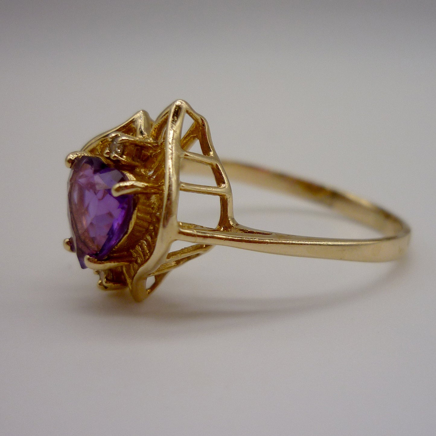 Vintage 14k Gold Amethyst Heart Ring Size 8.75