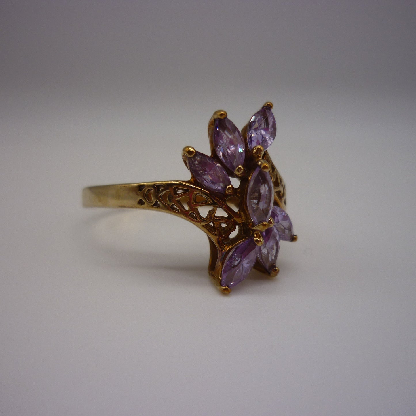 Vintage 9k Gold Lavender Purple CZ Cluster Ring Size 8.25, Costume Amethyst Jewellery