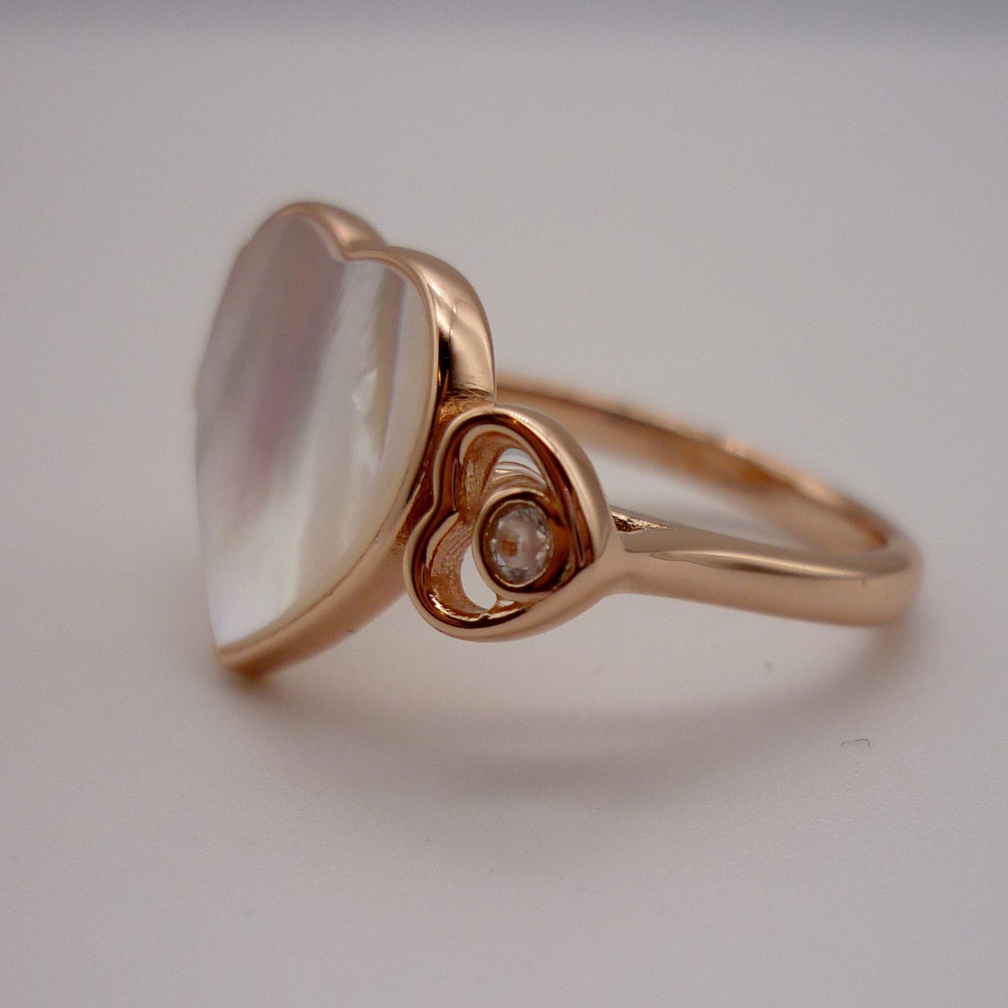 Rose Gold Mother of Pearl Heart Ring Size 6.5