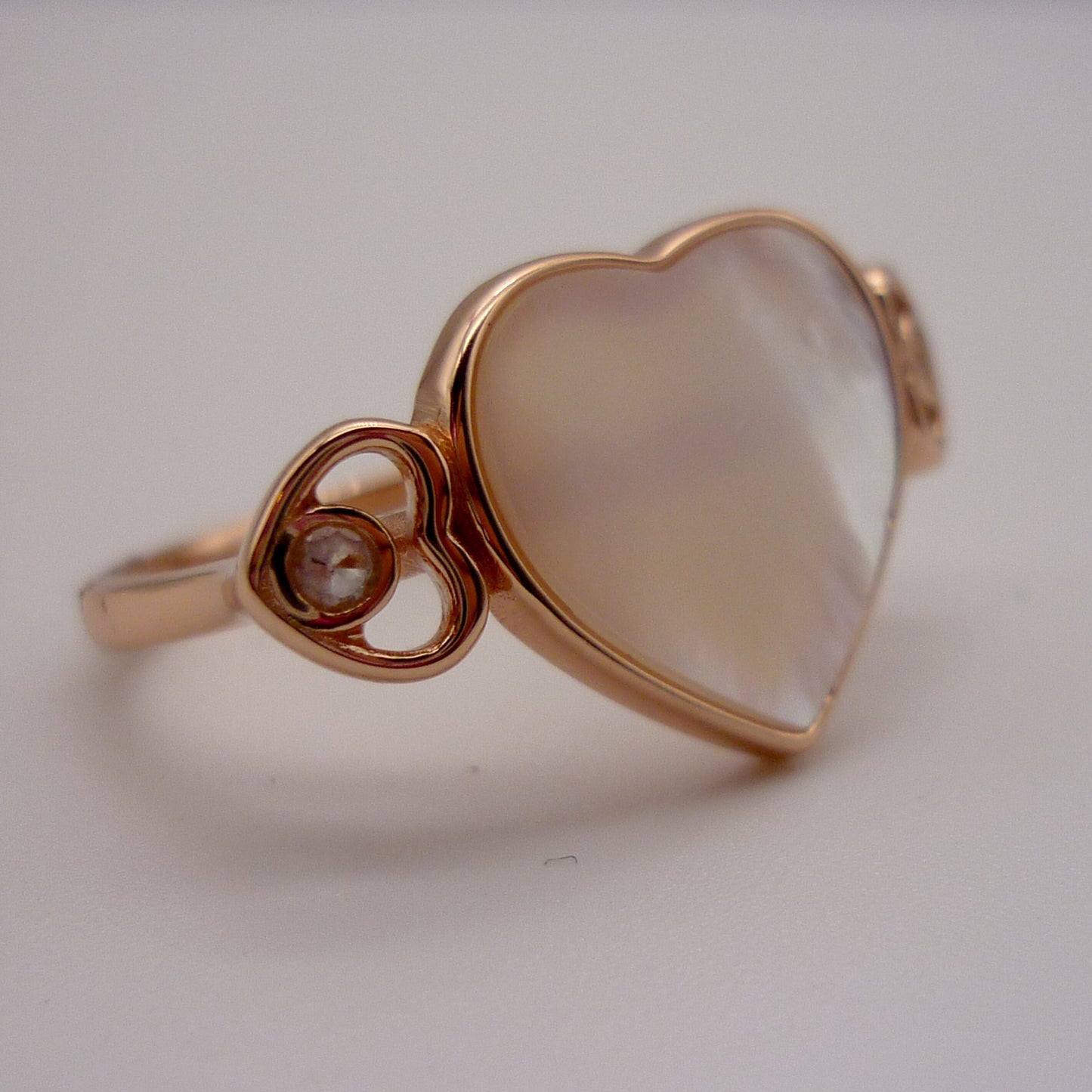 Rose Gold Mother of Pearl Heart Ring Size 6.5