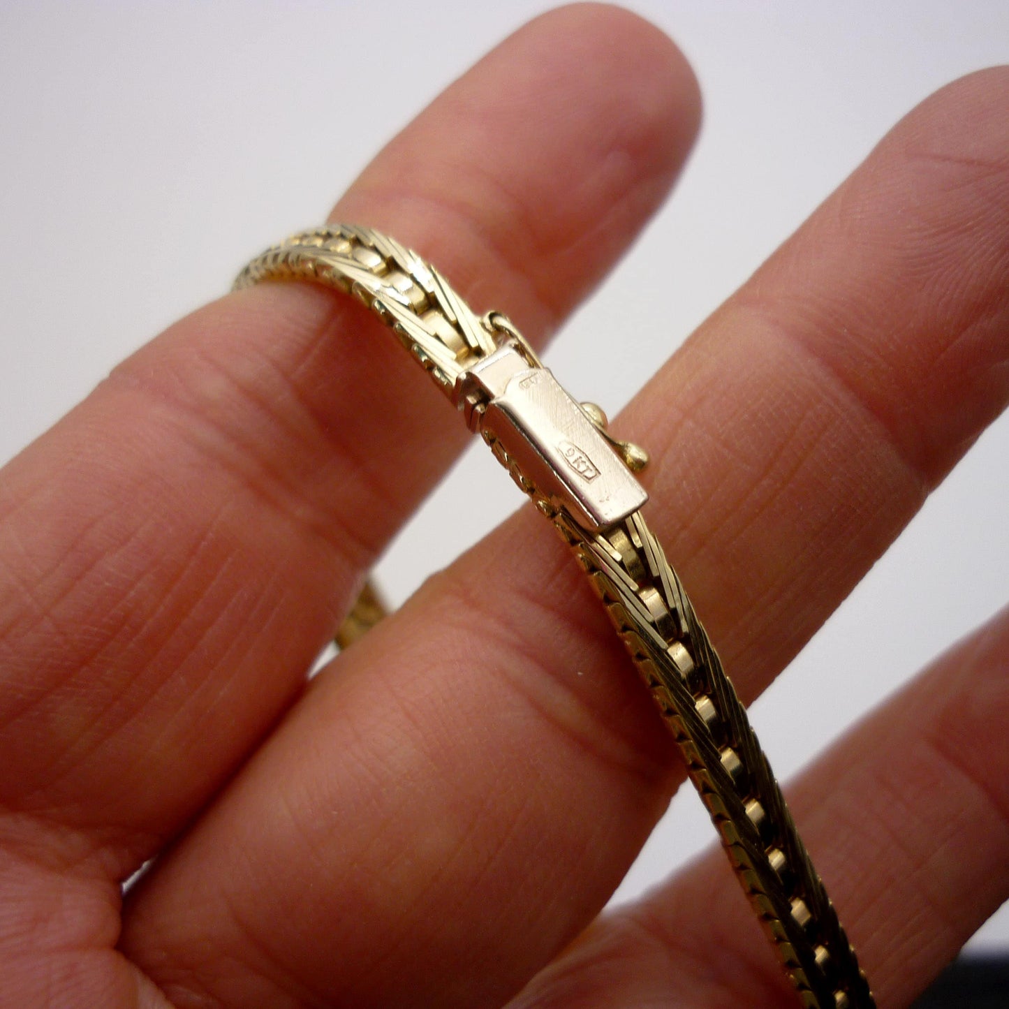 Tapered Gold Woven Mesh Bracelet, Solid 9k Gold 1980s Retro Jewellery Gift For Her