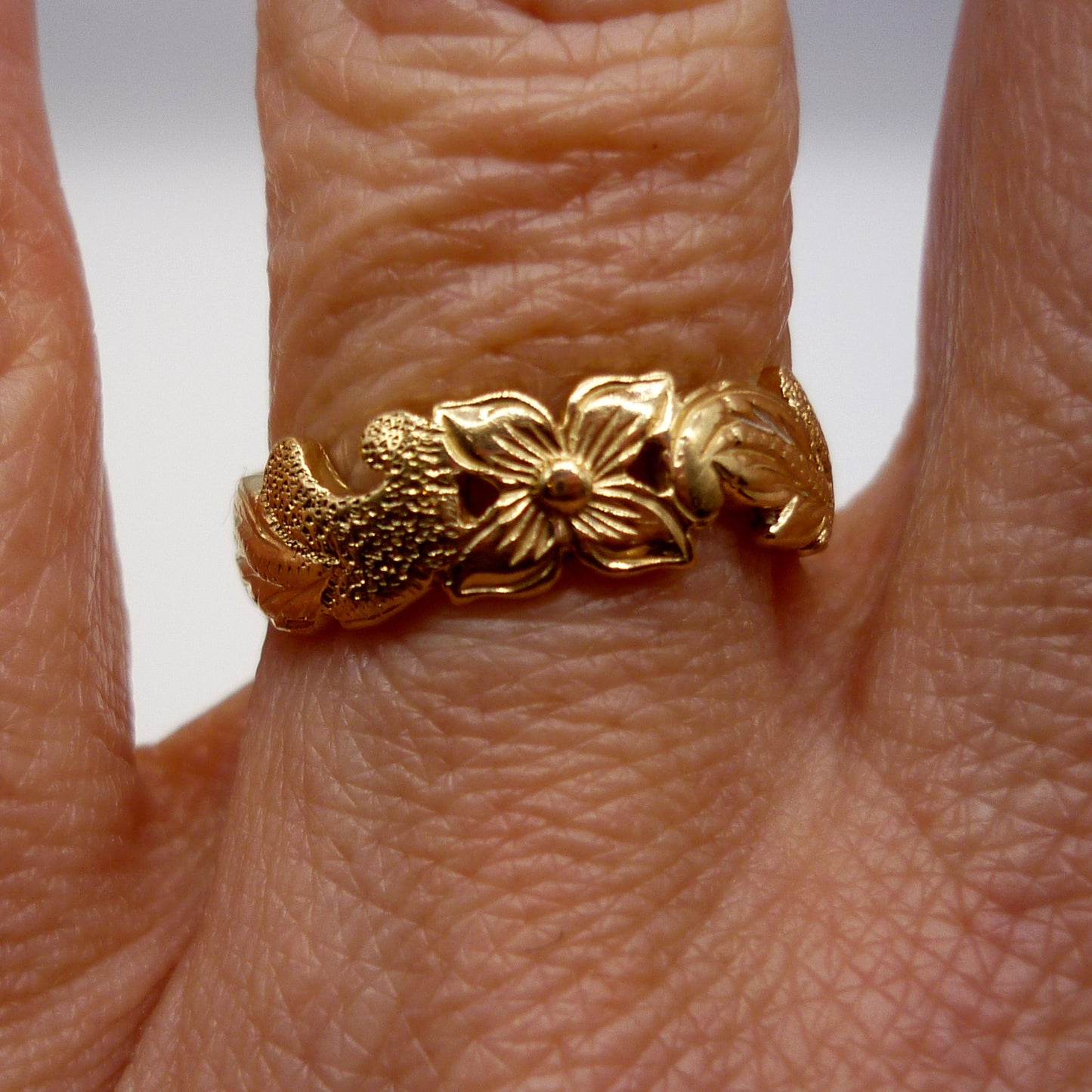 Vintage 14k Hawaiian Gold Wedding Band Size 4.75