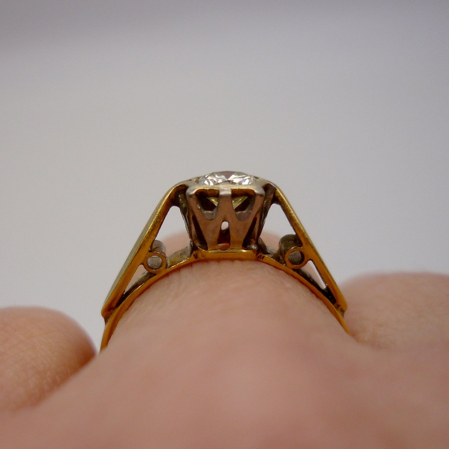 Vintage 18k Solitaire Ring with High Set Diamond Size 5.5