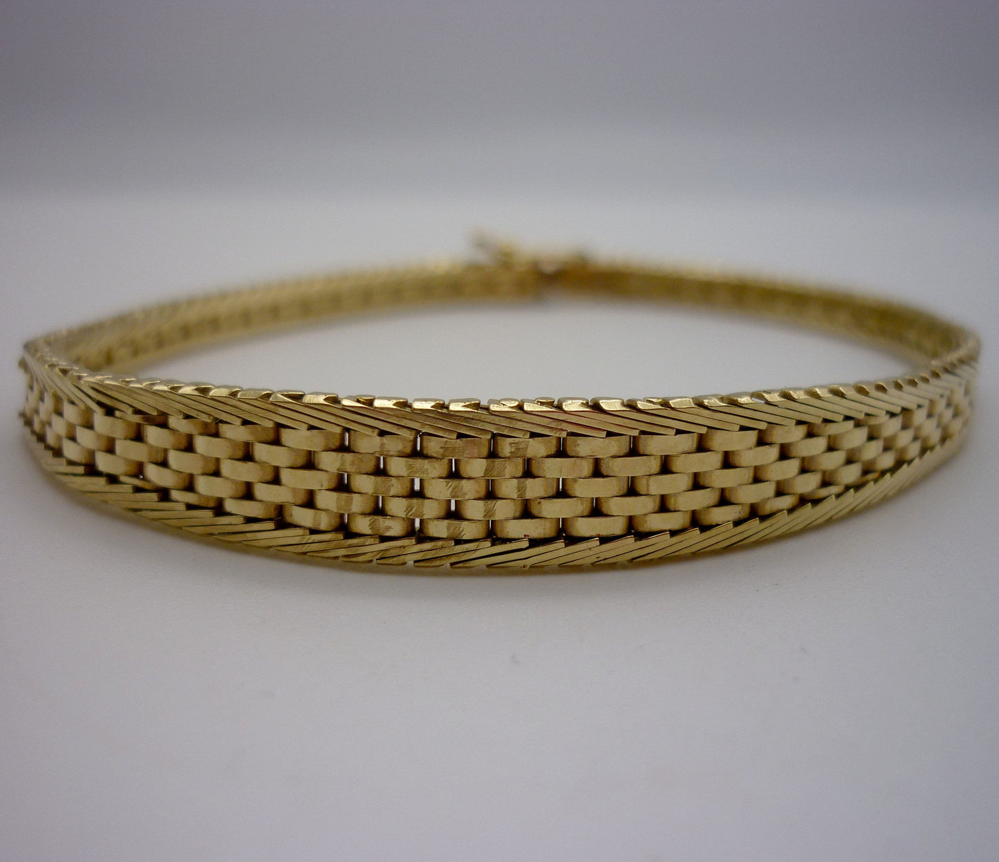 Tapered Gold Woven Mesh Bracelet, Solid 9k Gold 1980s Retro Jewellery Gift For Her
