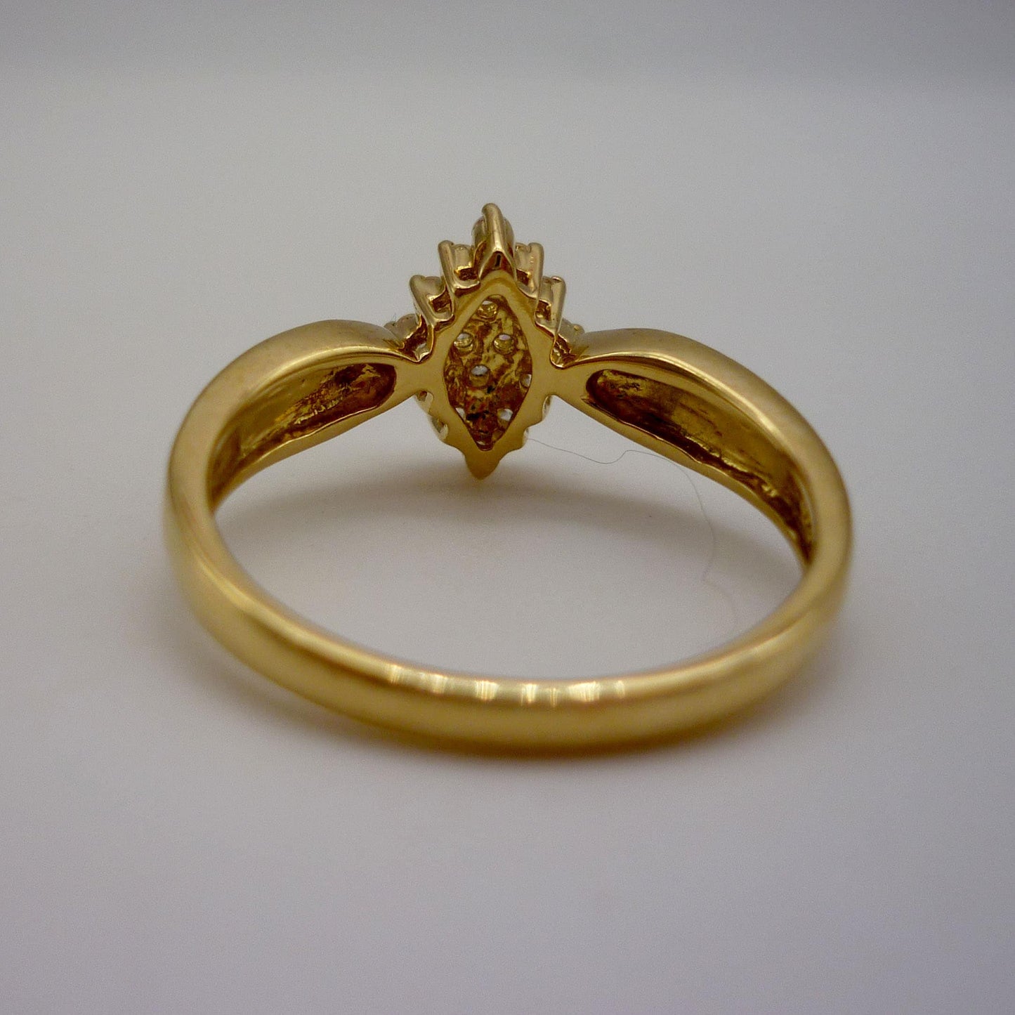 Vintage 18k Gold Simulated Diamond Cluster Ring - Size 6.5