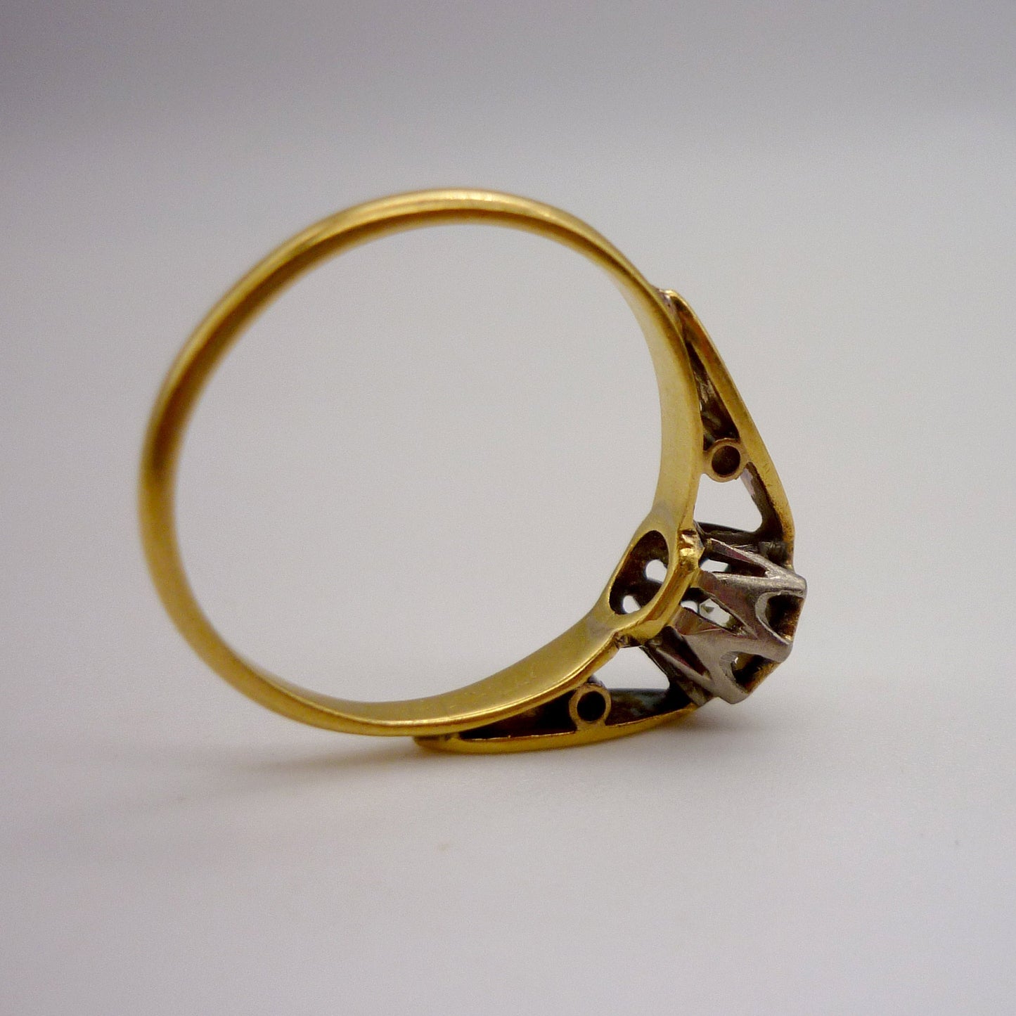 Vintage 18k Solitaire Ring with High Set Diamond Size 5.5