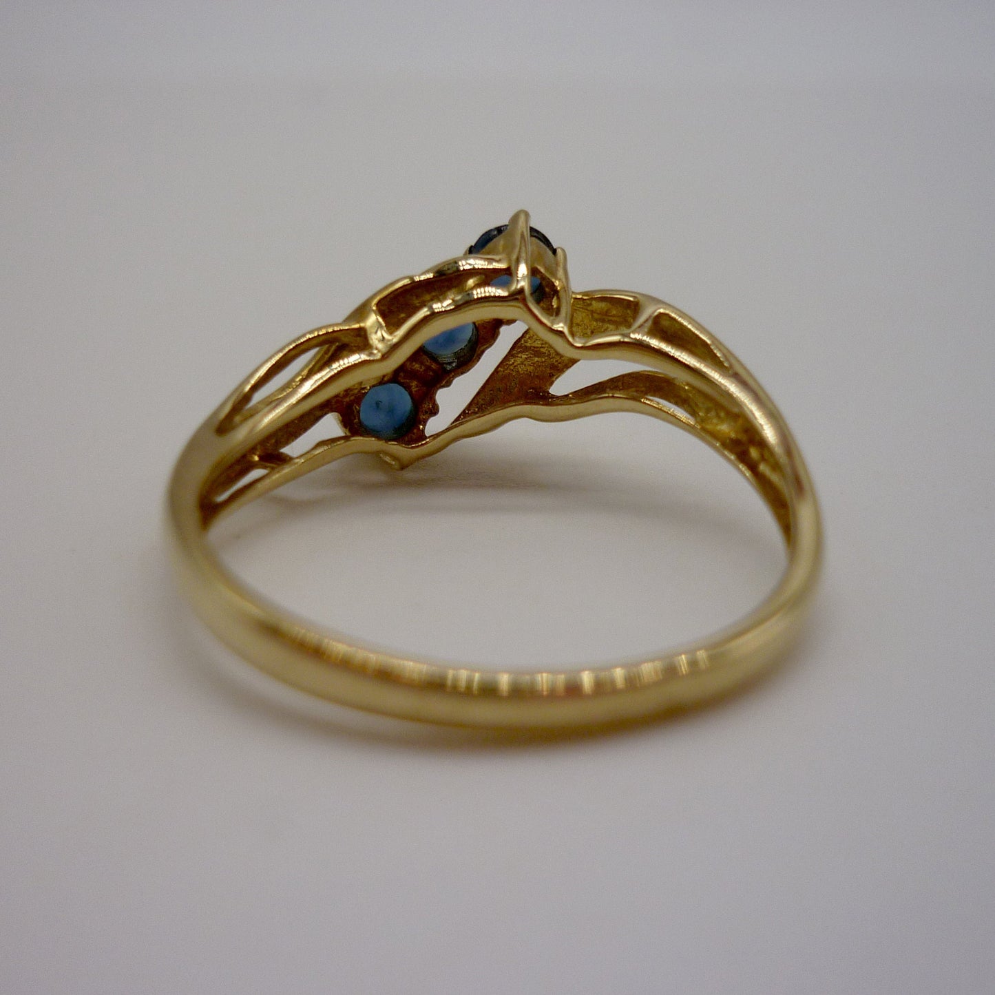 Vintage 3 Stone Sapphire Ring Size 7.5