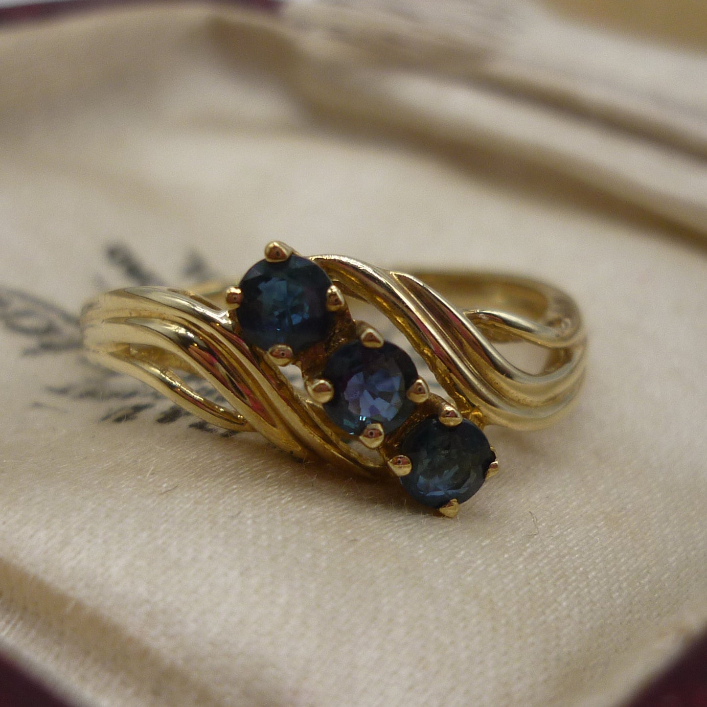 Vintage 3 Stone Sapphire Ring Size 7.5